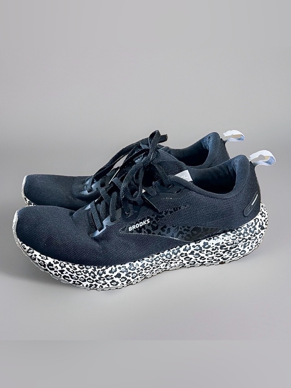Brooks Revel 6 Running Shoes Women 10.5 Black Leopard Print 1203861B116 Sneaker